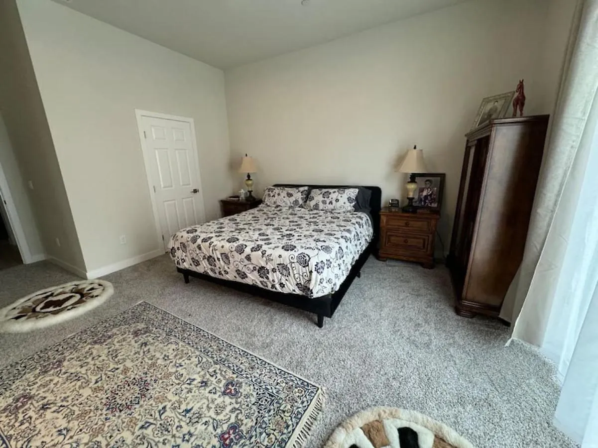 Brand New South Sacramento Home Дом отдыха